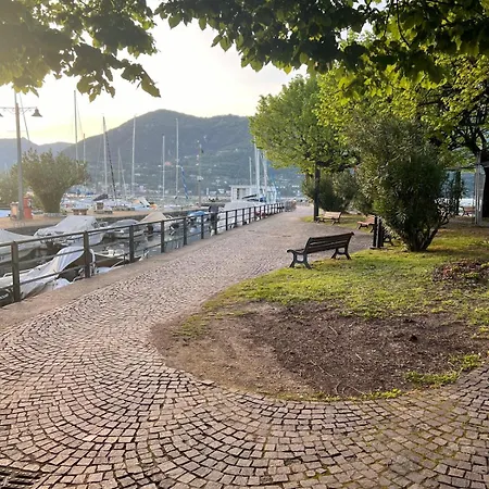 La Finestra Sul Garda Dreaming Holidays * San Felice del Benaco