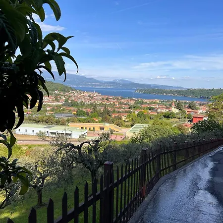 La Finestra Sul Garda Dreaming Holidays Apartment San Felice del Benaco