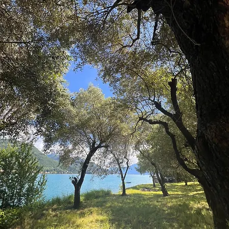 Appartement La Finestra Sul Garda Dreaming Holidays San Felice del Benaco